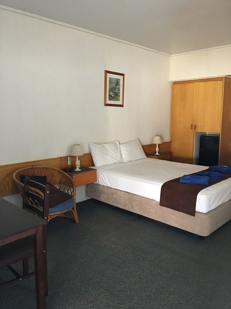 Tropical Gateway Motor Inn Rockhampton Exterior foto