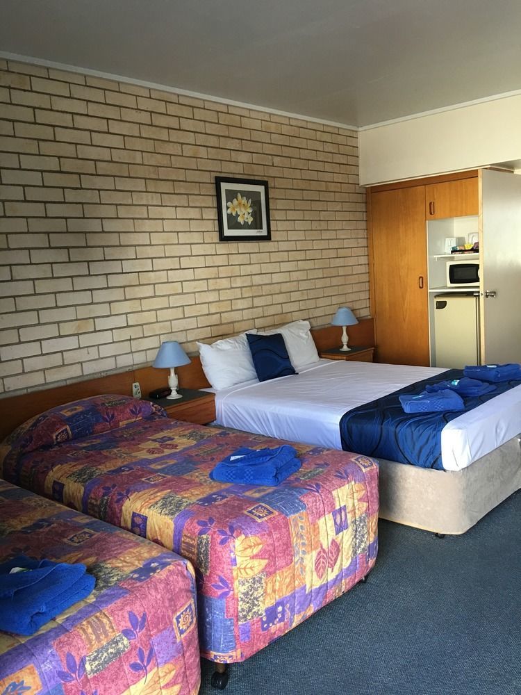 Tropical Gateway Motor Inn Rockhampton Exterior foto